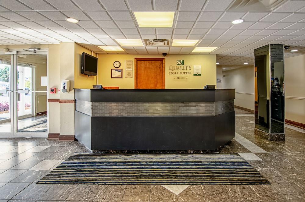 Quality Inn & Suites I-81 Exit 7 Bristol Exterior foto